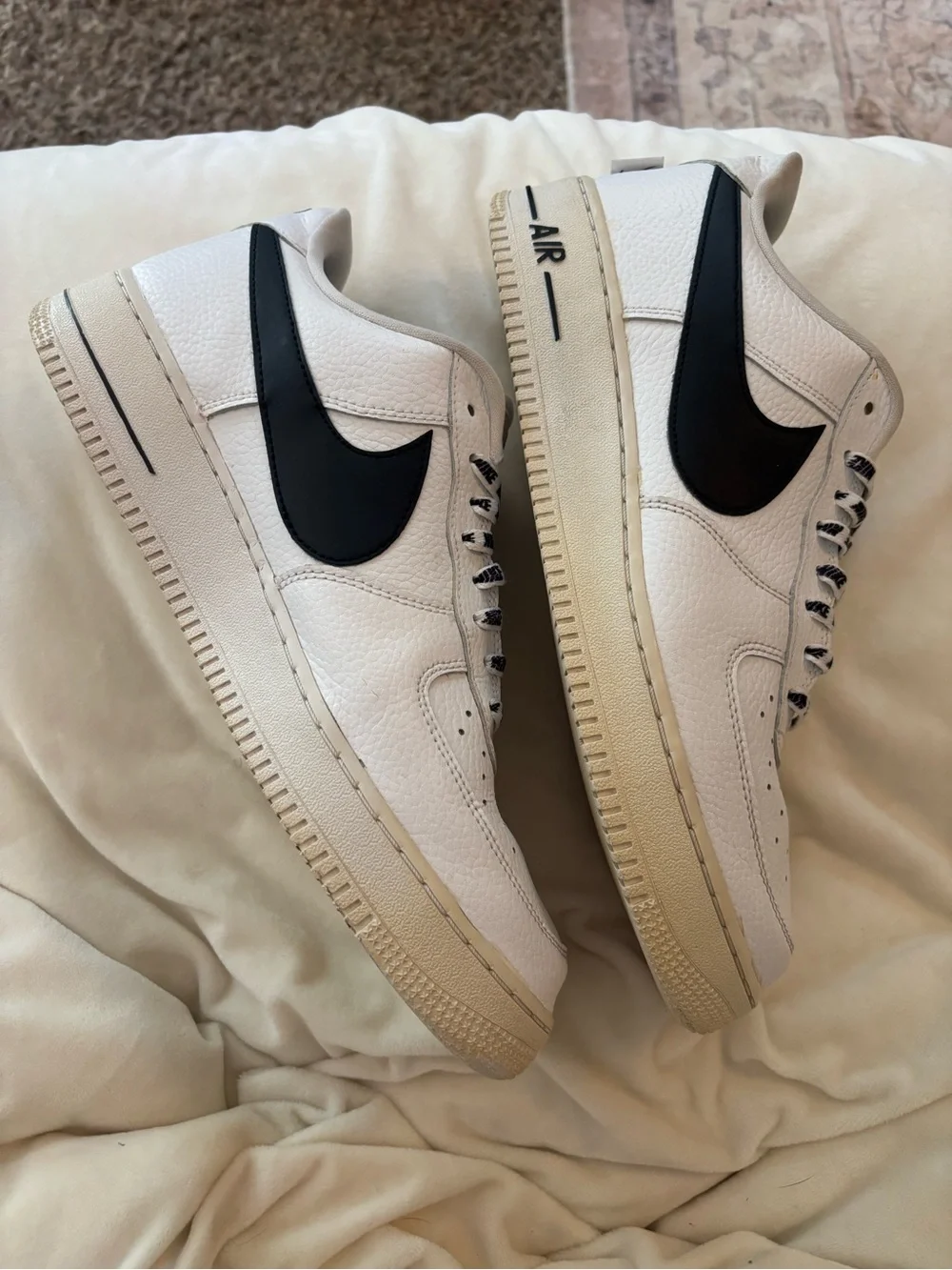 Nike White and Black Low-Top Sneakers